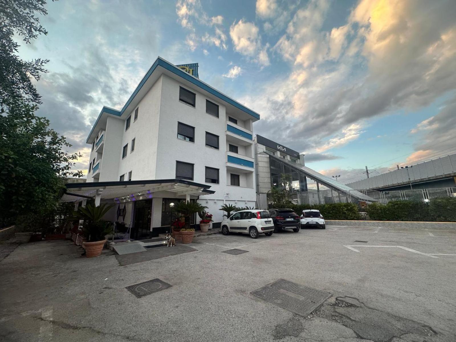 Hotel Clinton Casoria Kültér fotó