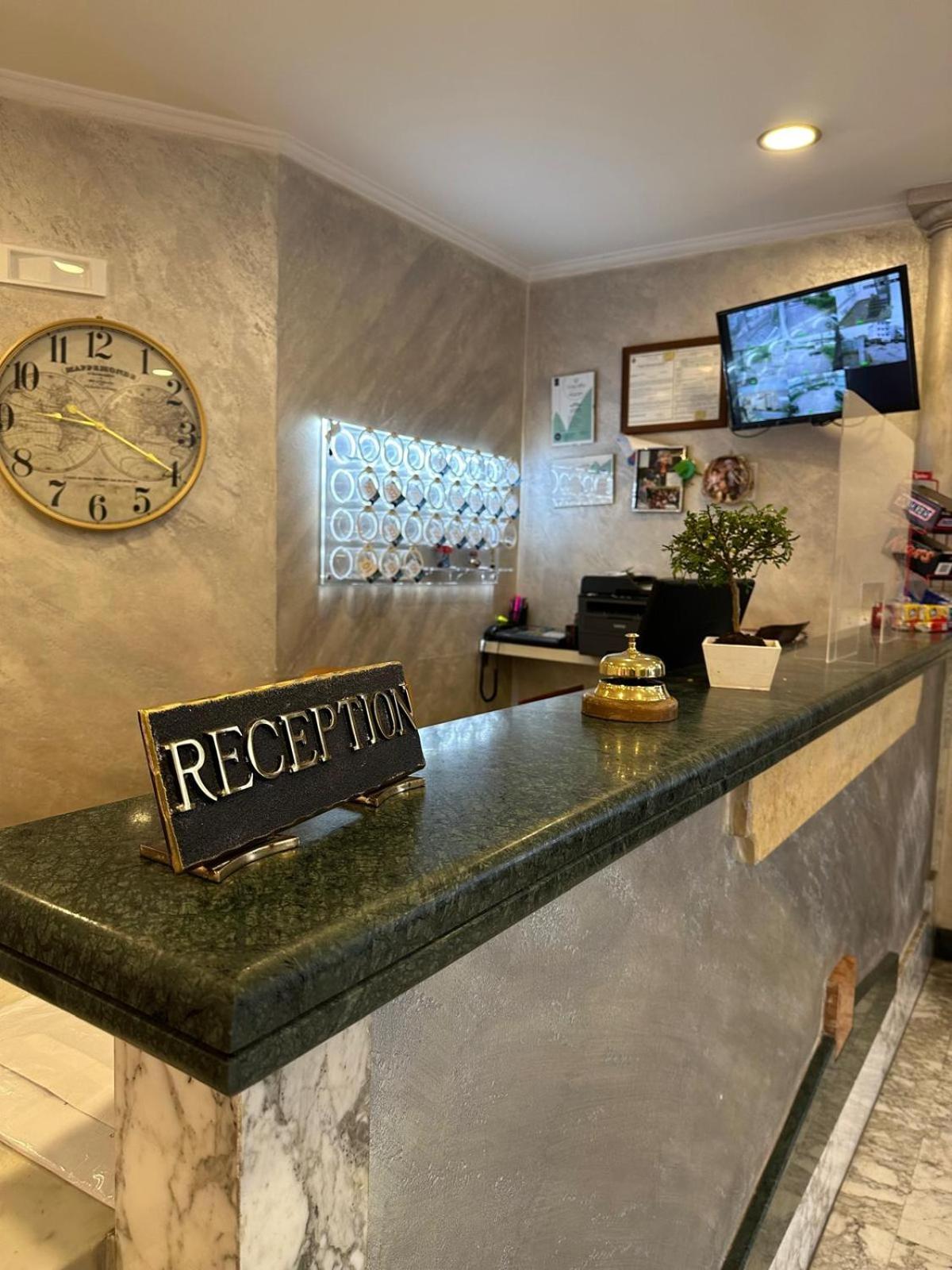 Hotel Clinton Casoria Kültér fotó
