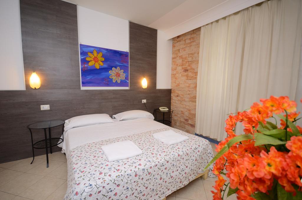 Hotel Clinton Casoria Kültér fotó
