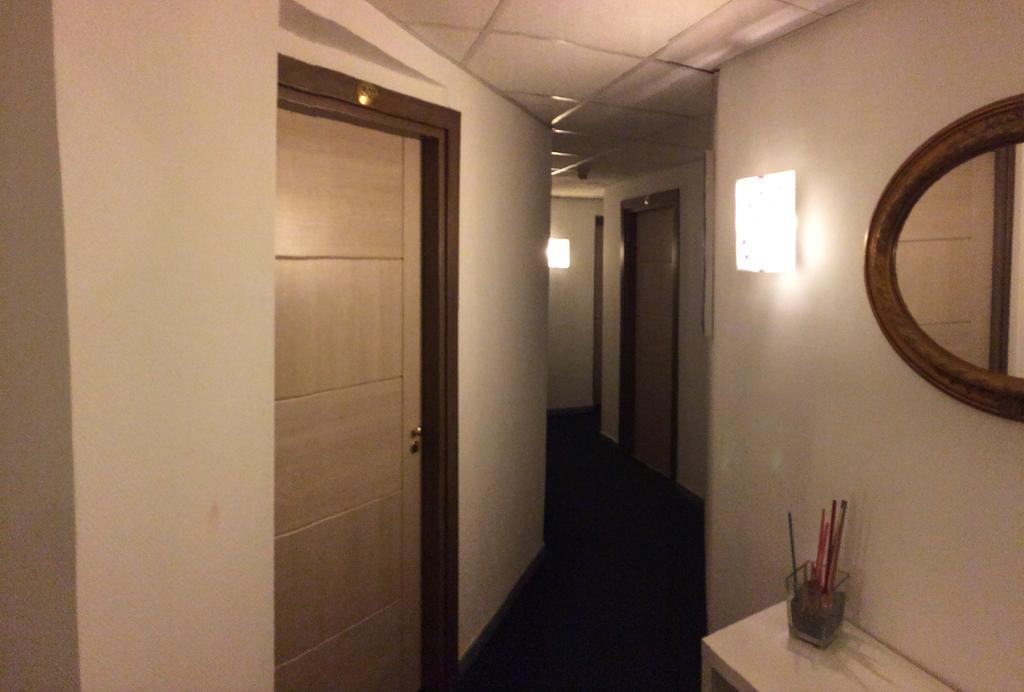 Hotel Clinton Casoria Kültér fotó