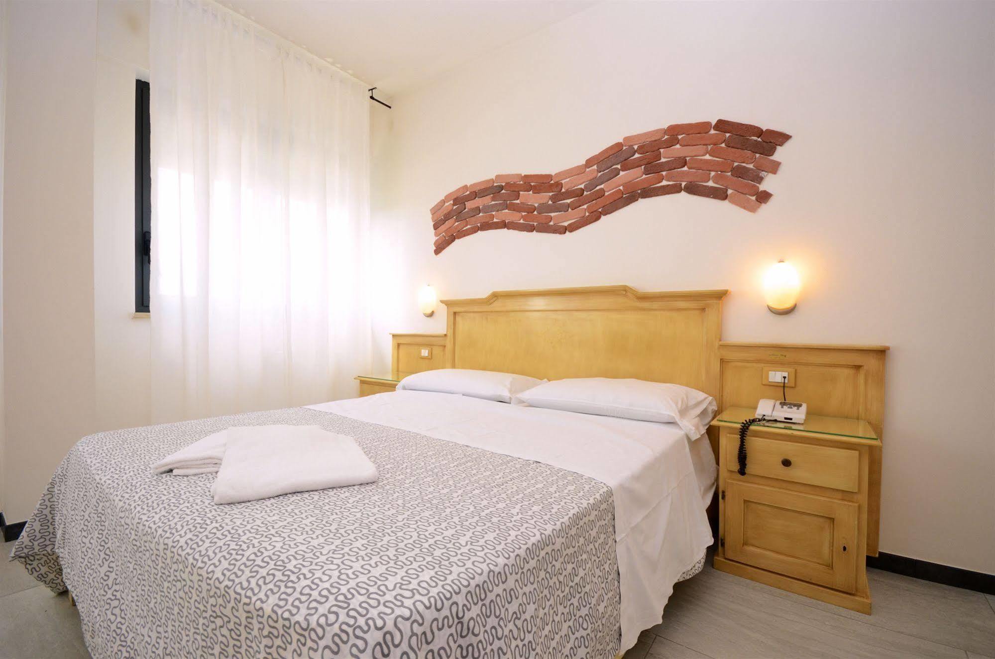 Hotel Clinton Casoria Kültér fotó