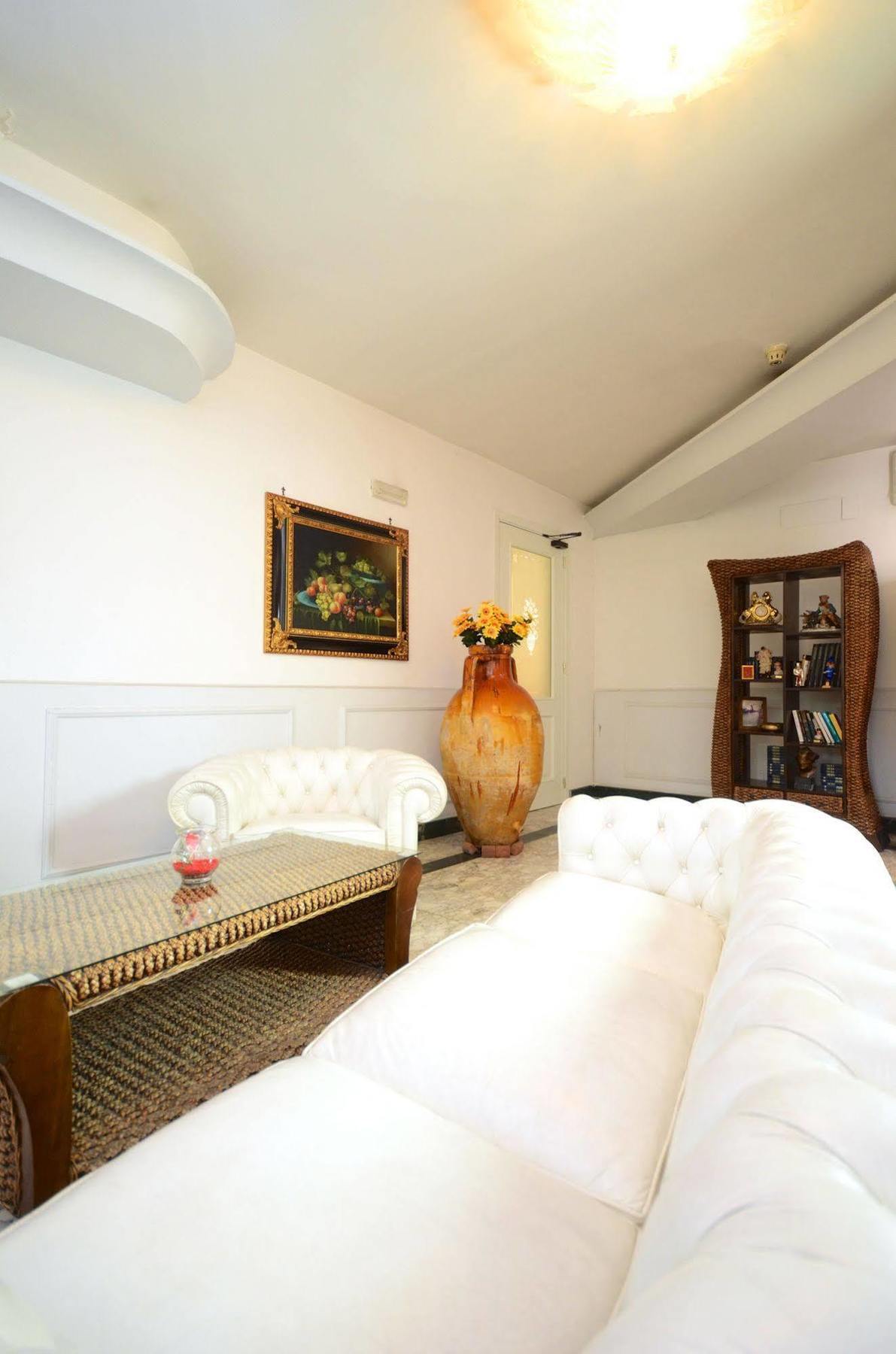 Hotel Clinton Casoria Kültér fotó